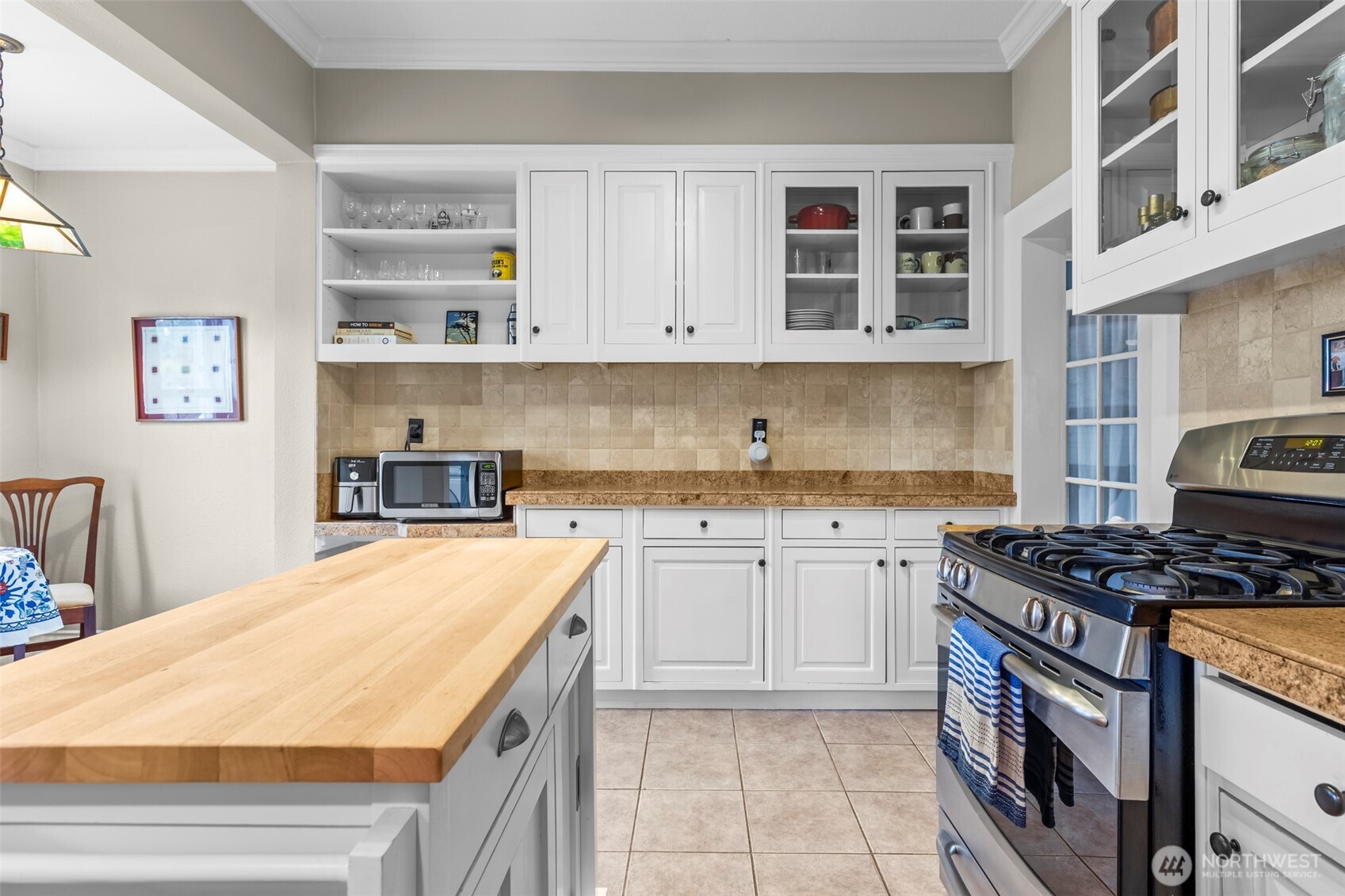 SS appliances, gas stove