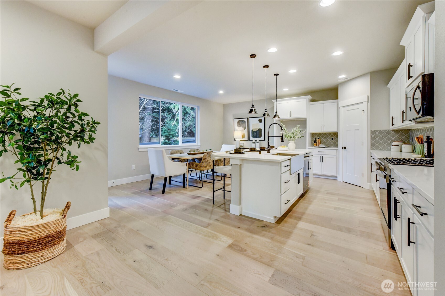 photos of completed 2368 on Lot 8