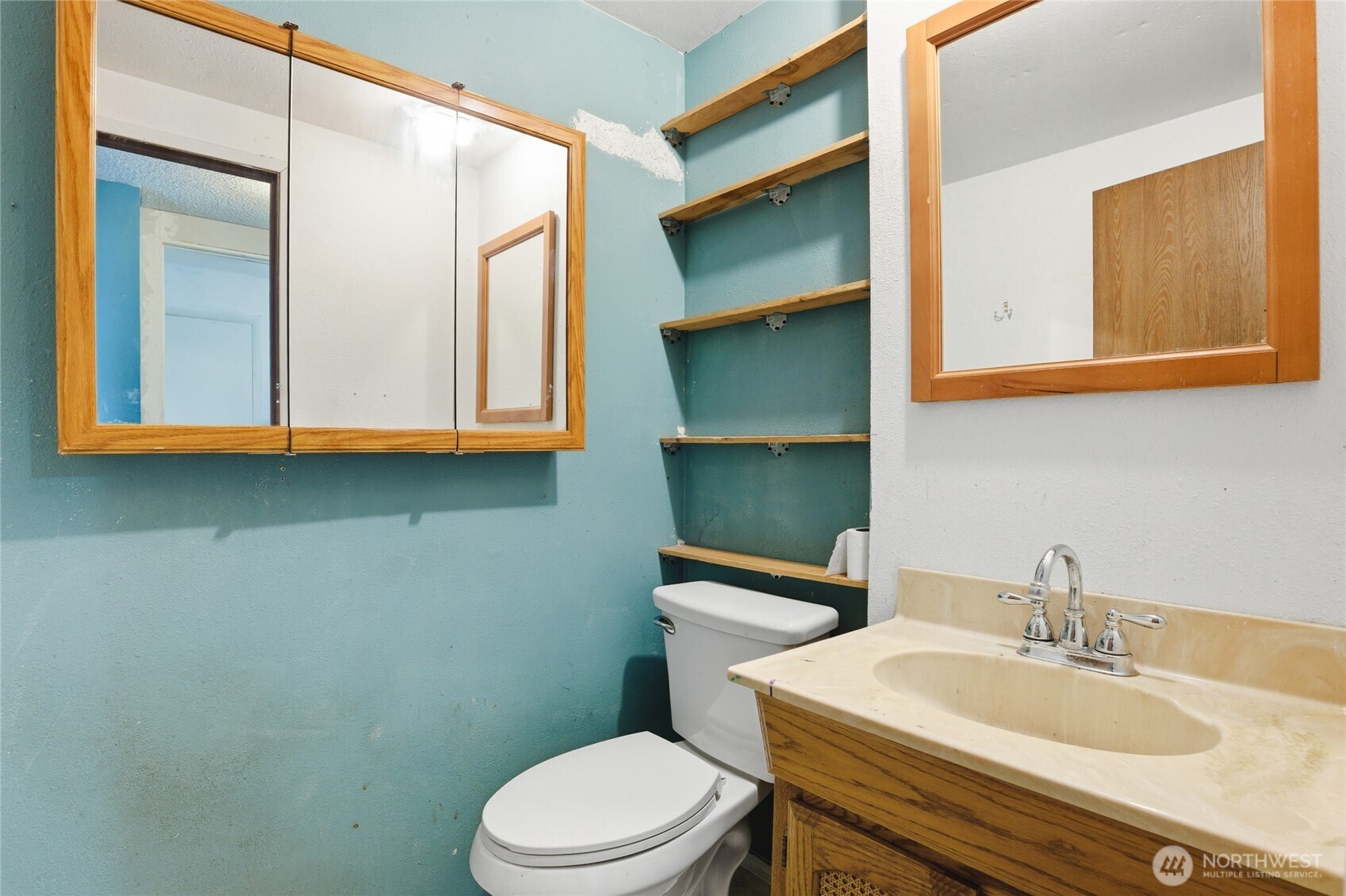 1/2 bathroom