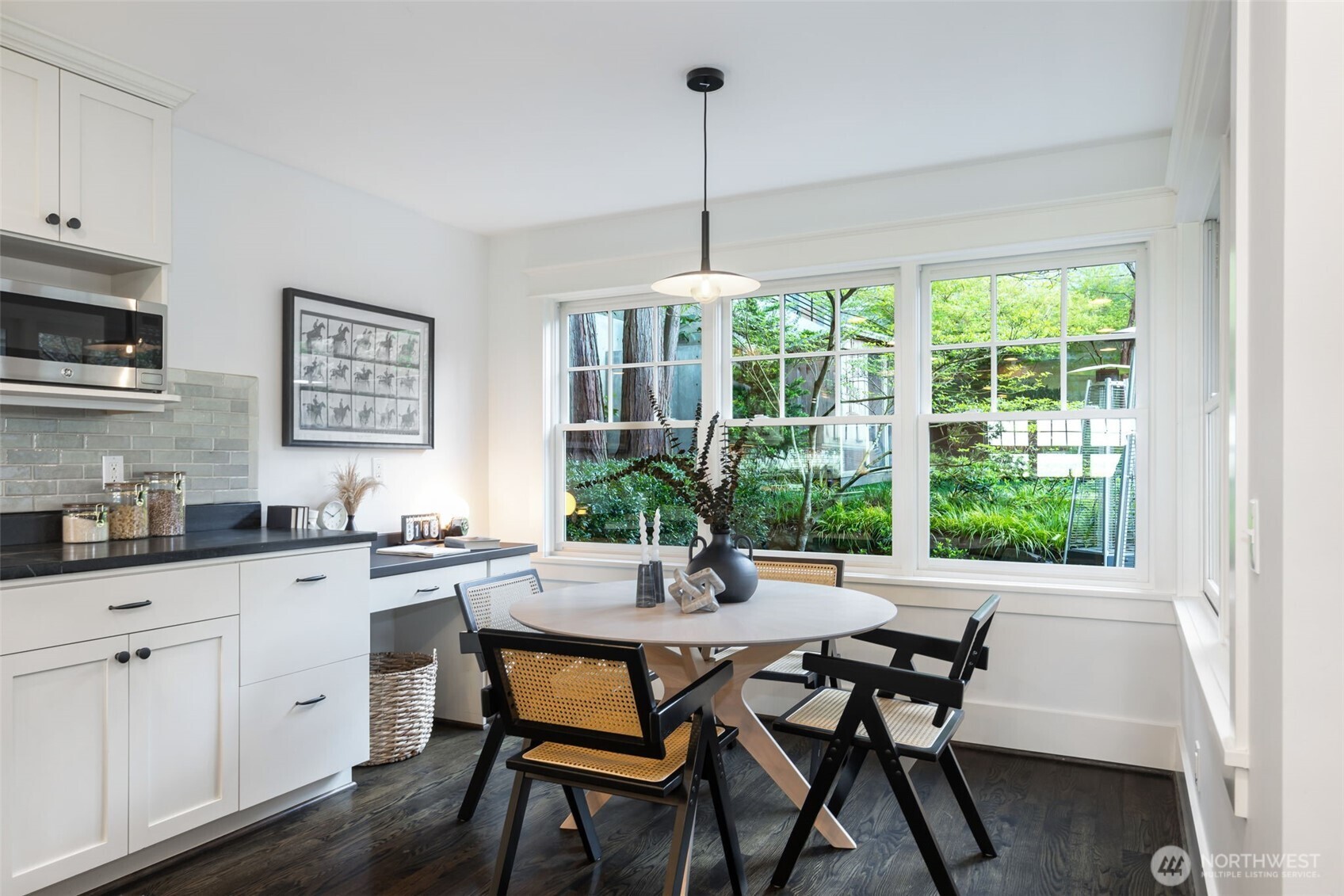 The breakfast area has a convenient built-in desk as well.