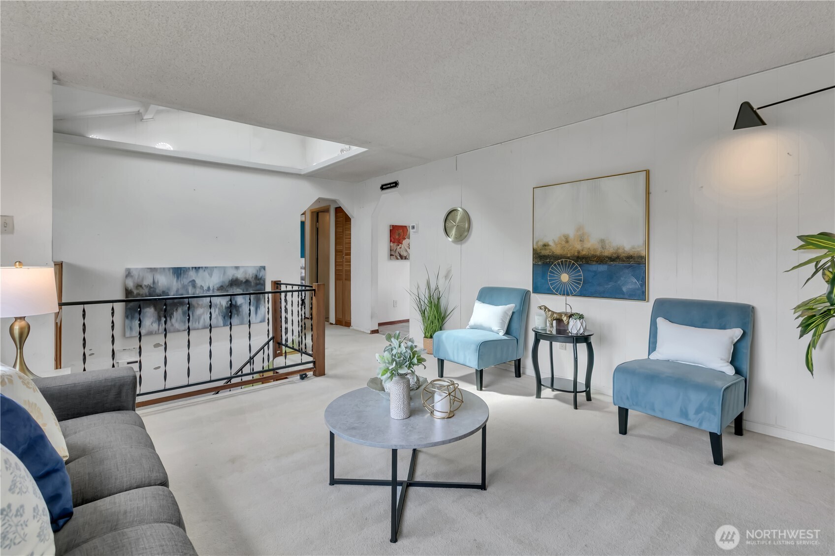 Split level, Skylight