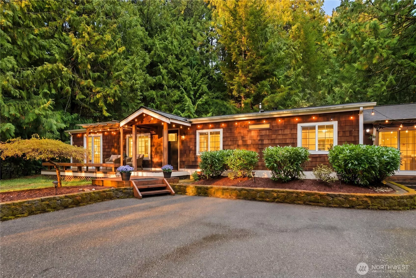 Welcome to Ames Lake in Redmond! One of the last private lake communities in King County.