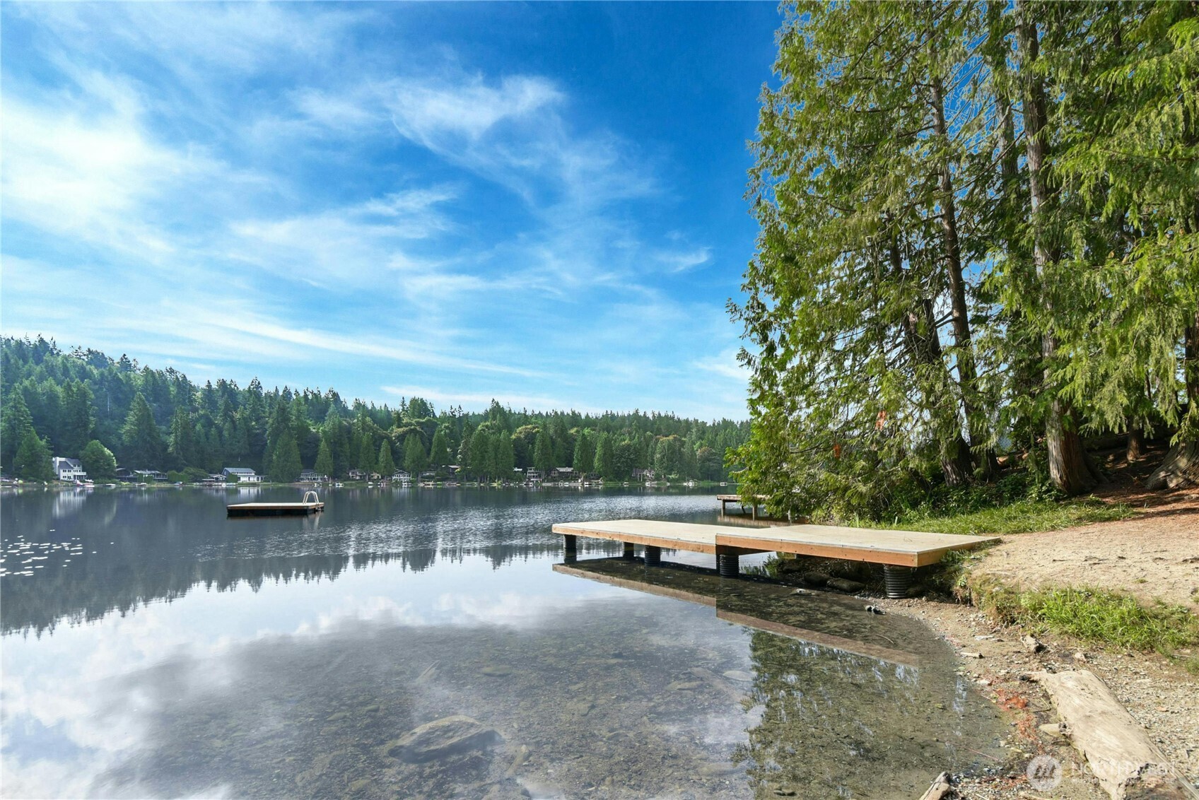 Private beach - boat launch (electric motors only), fishing, swimming, kayaking, and more!