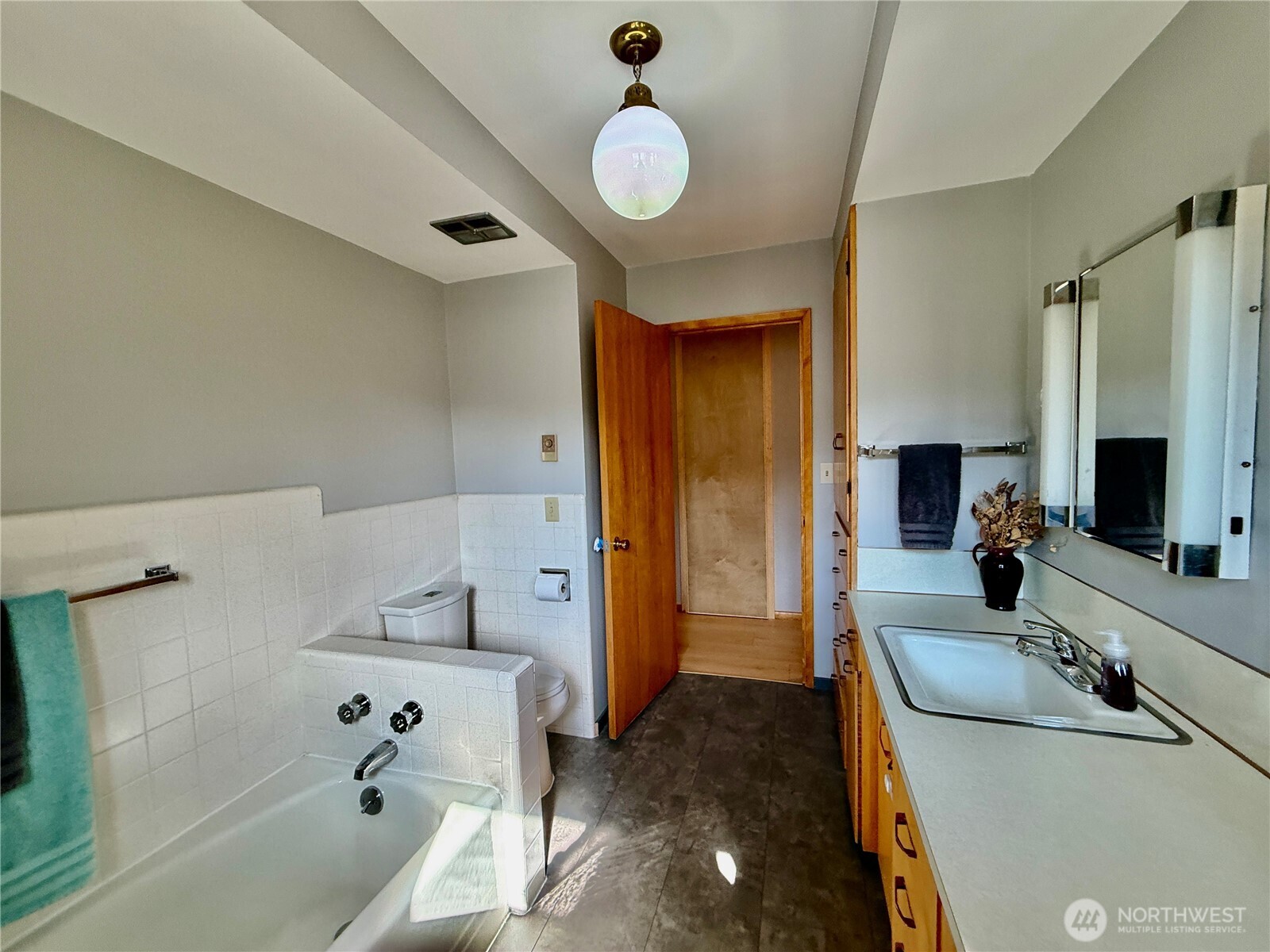 Bathtub