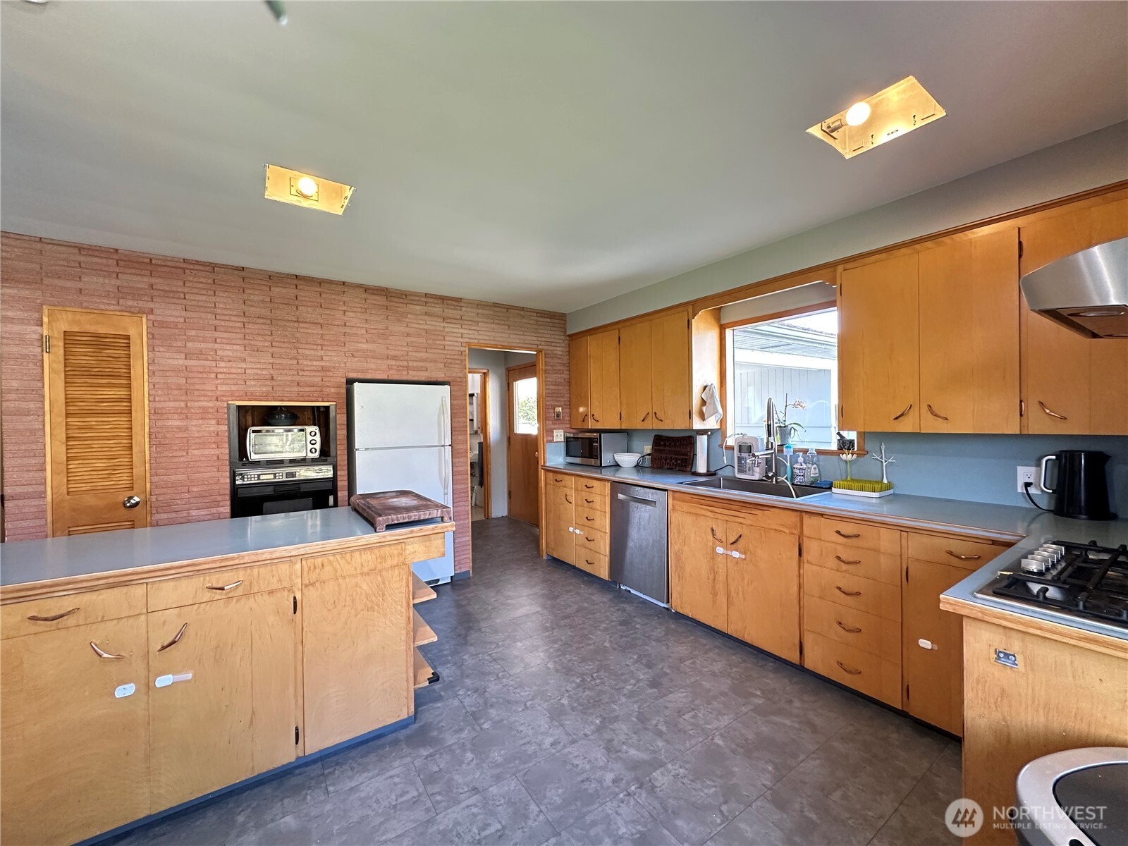Oversized kitchen