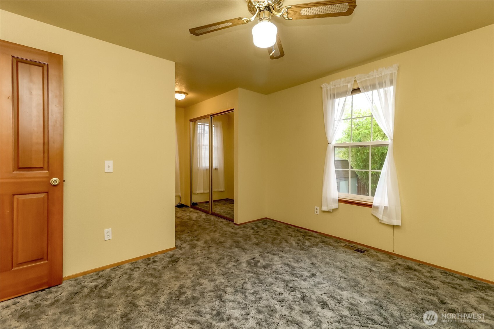 Primary bedroom closet