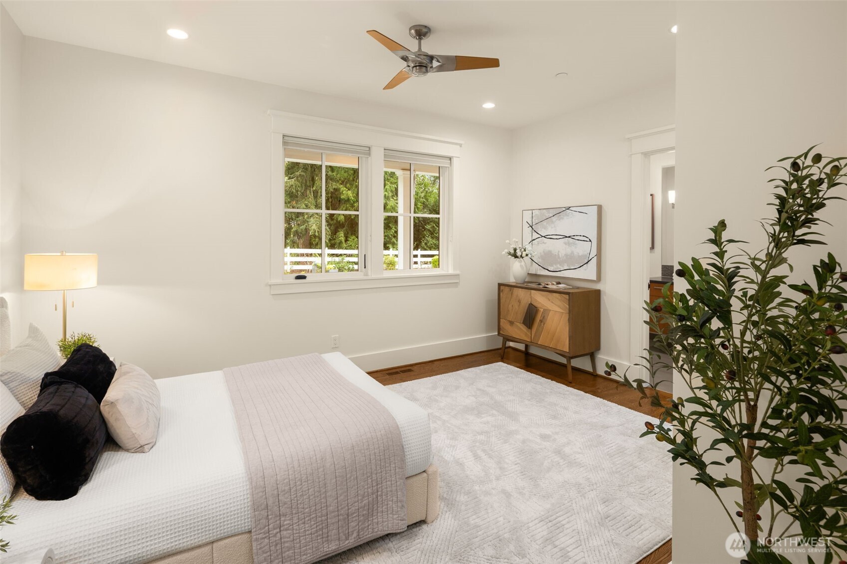 Private First Floor Suite For Extended Family or Guests