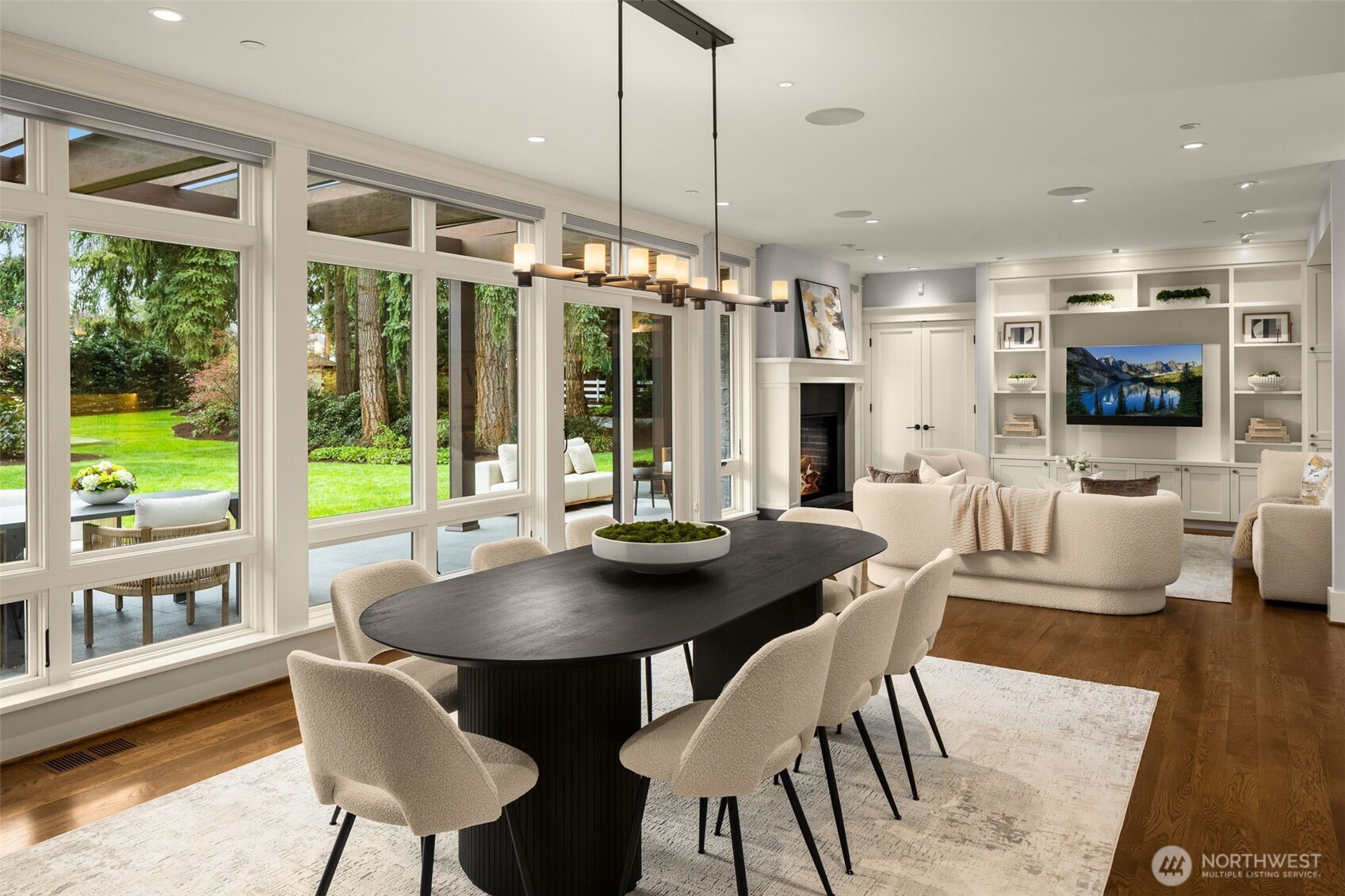 Expansive, Flowing Floorplan Connecting Kitchen, Dining and Family areas.