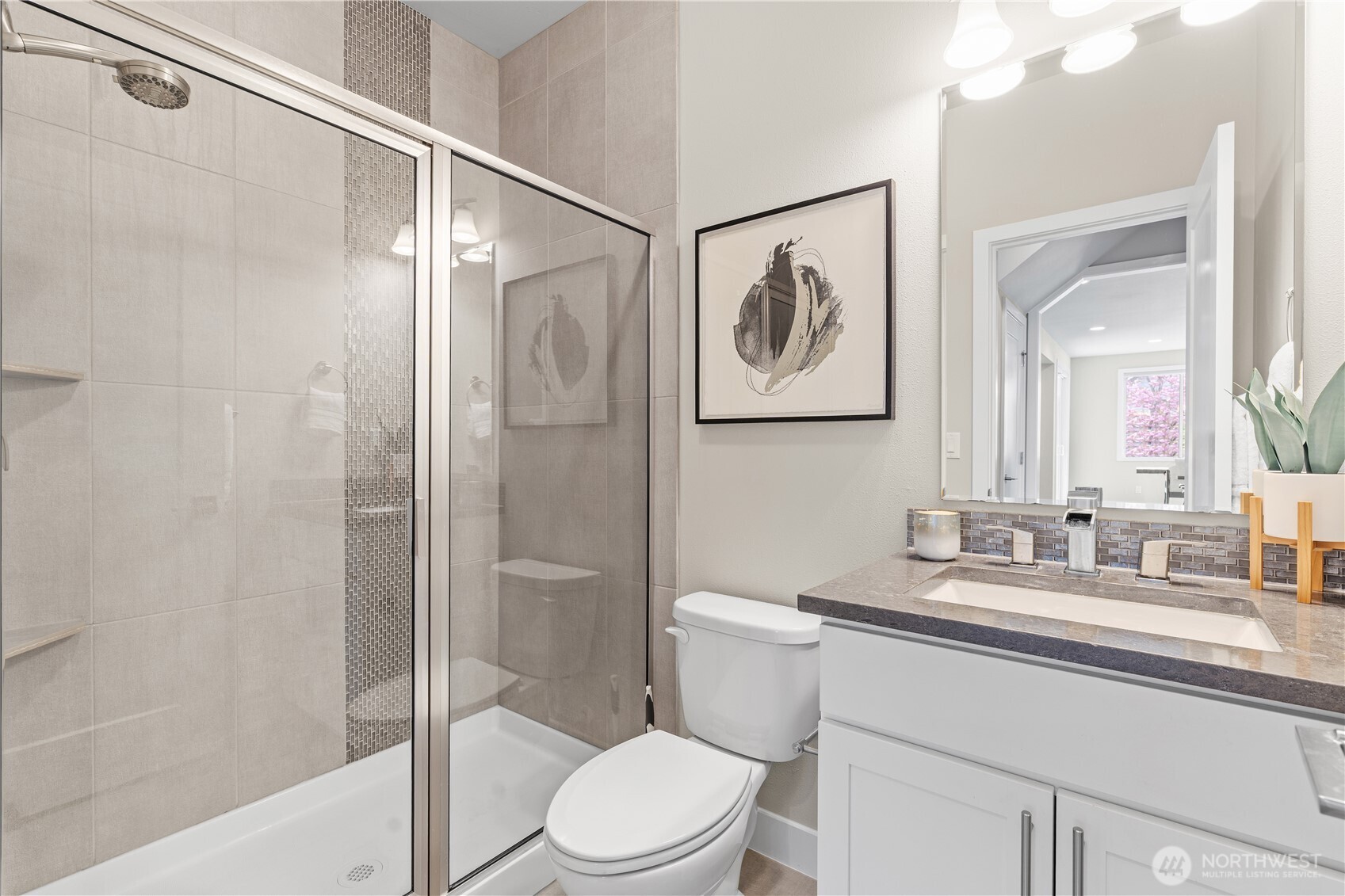 Main Level Guest Bath