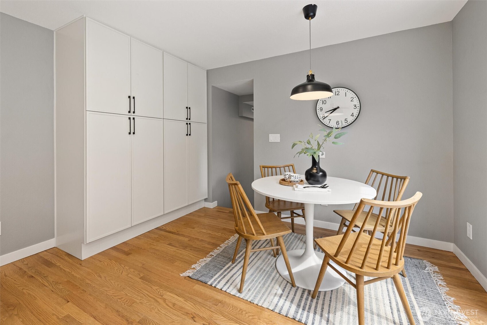 Laundry and an office is right through that hallway.