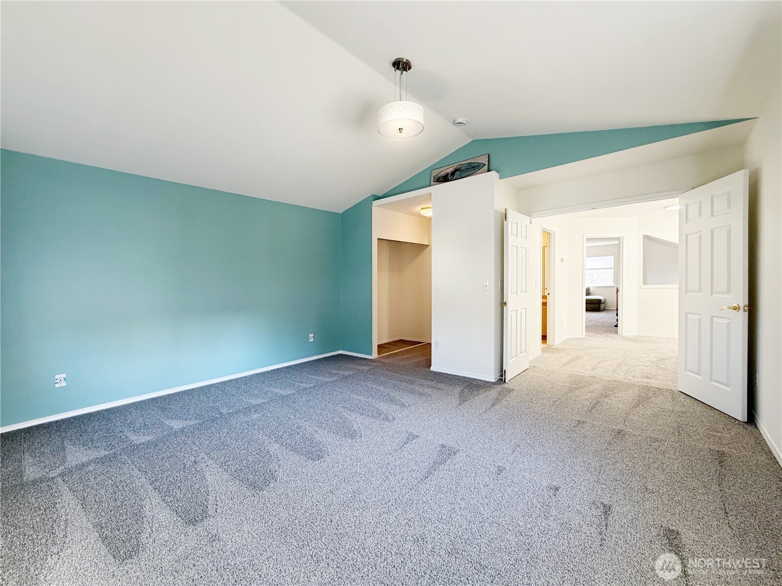 2nd Primary bedroom on upper level