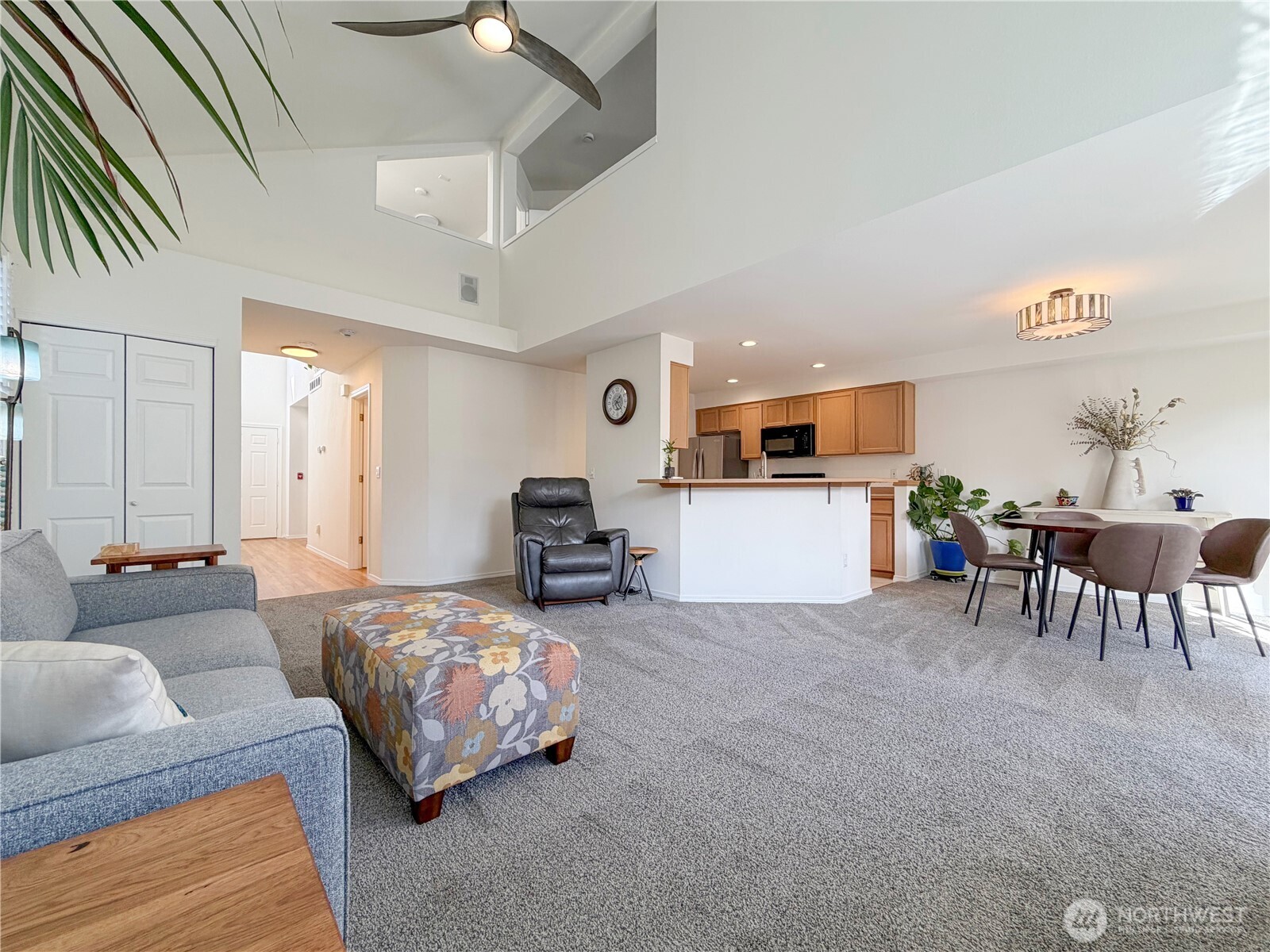 Open concept living, great for entertaining