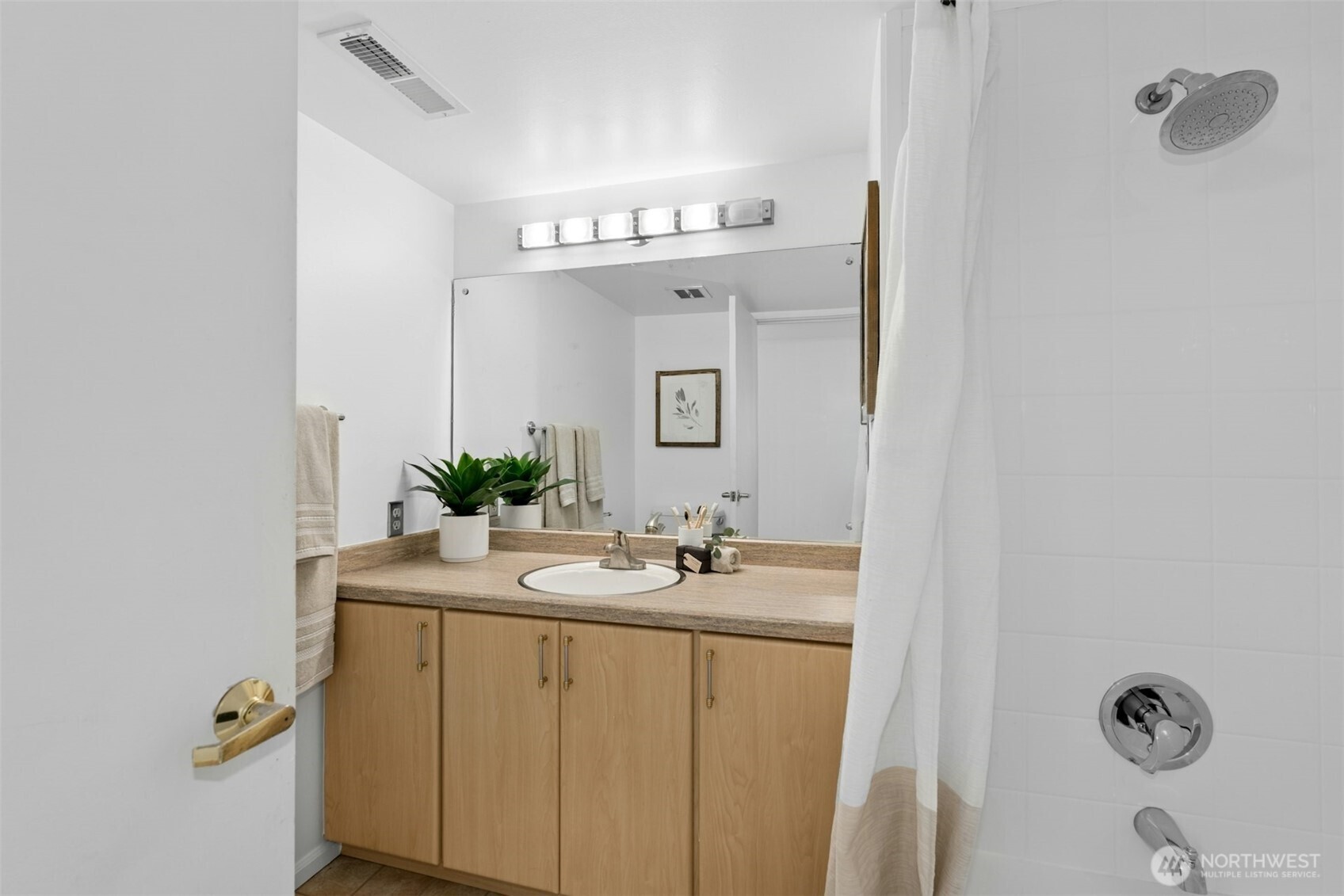 Full bathroom