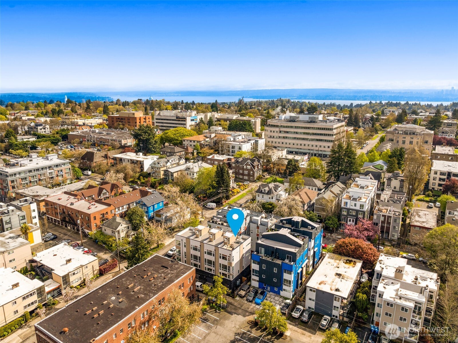 Breathtaking, 360-degree vistas of the Seattle skyline