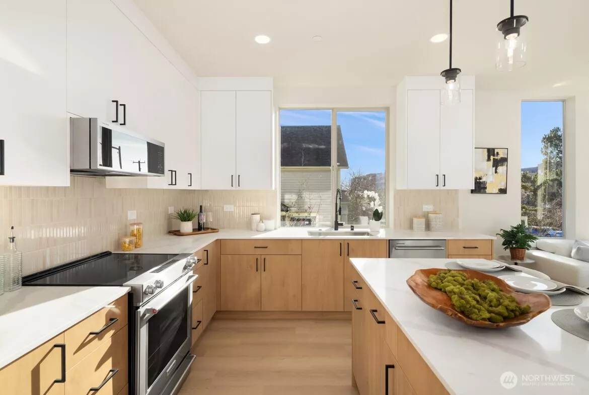 We invite you into Greencity's design studio to personalize your finishes while you still can.