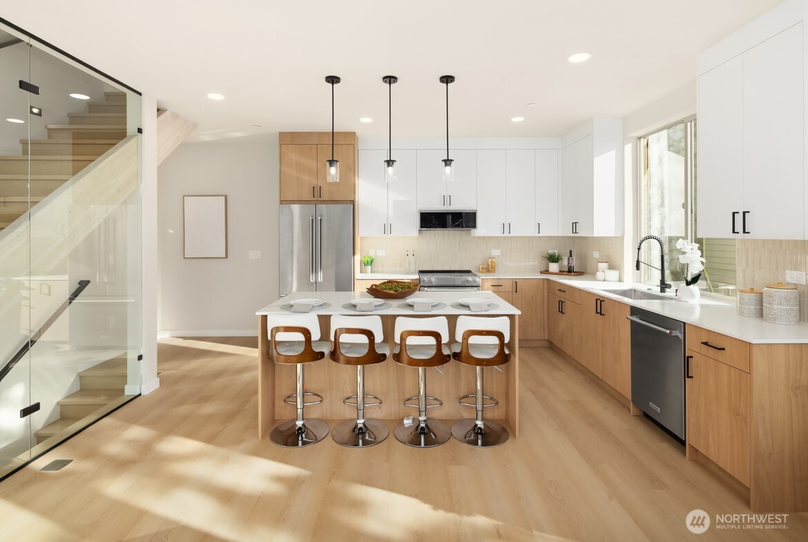 We invite you into Greencity's design studio to personalize your finishes while you still can.