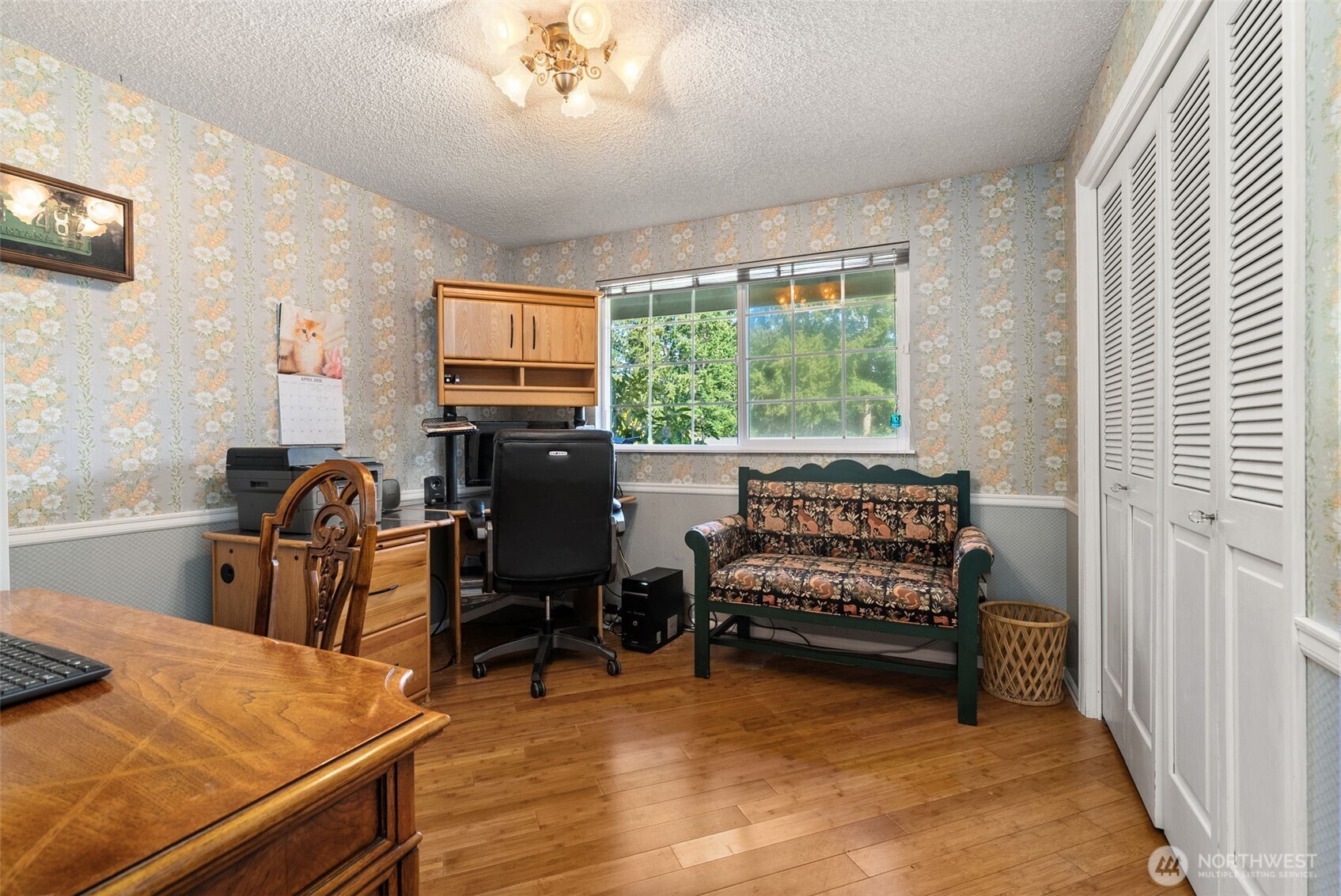 Third bedroom or den