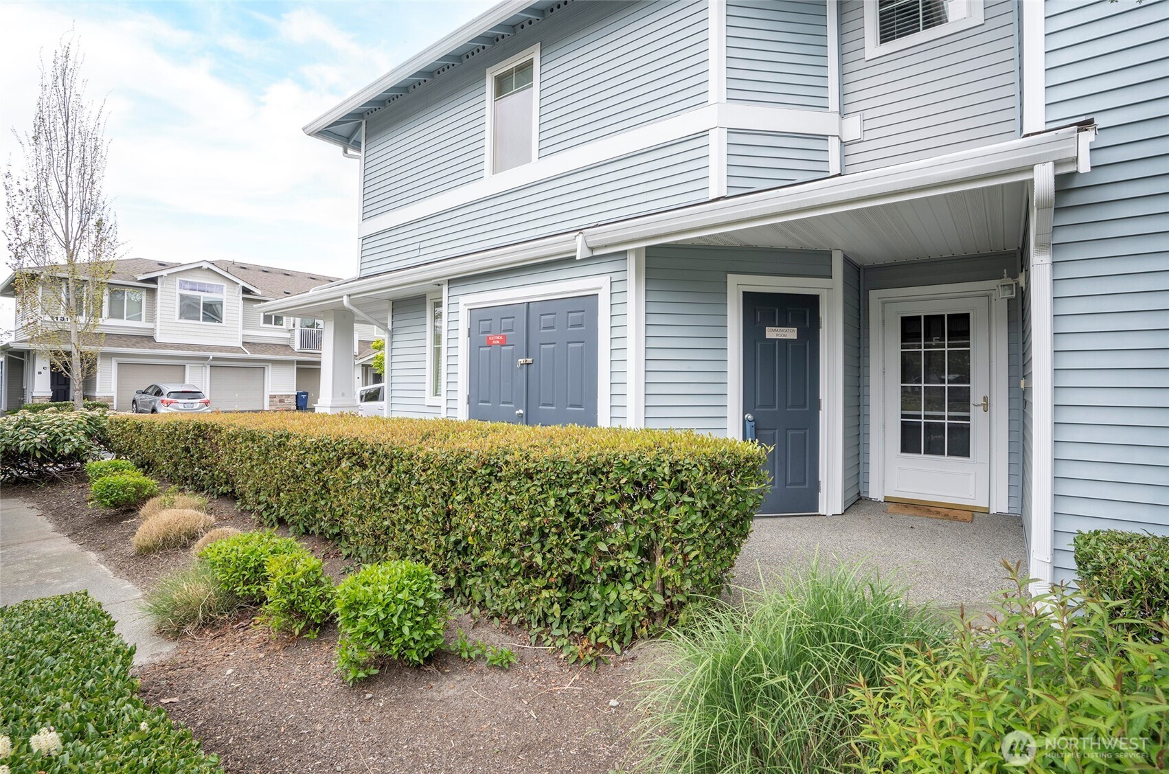 Ground-floor end unit with a welcoming entry and inviting appeal—no stairs!