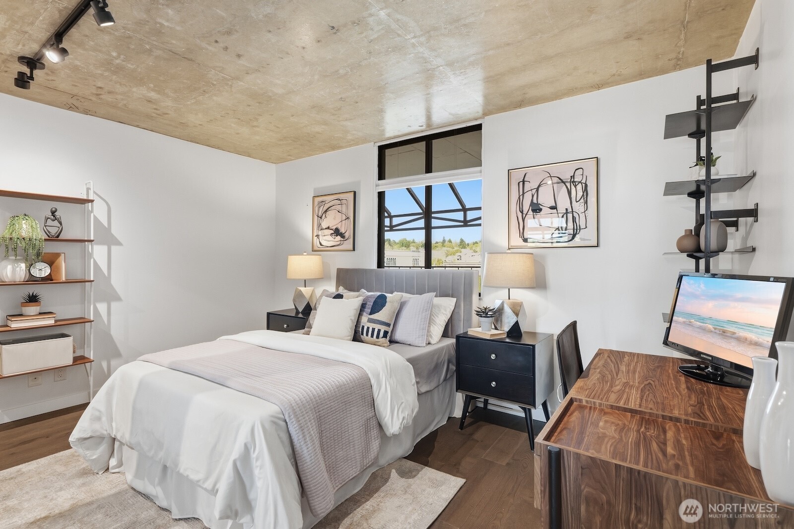 This second bedroom is great for a home office or for when friends come to stay.