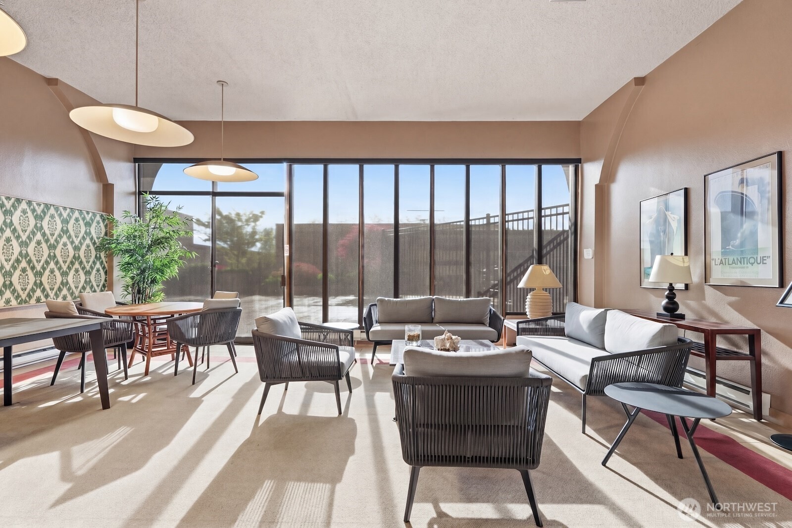 The owner's lounge is stylish and comfortable, a great spot to meet and mingle with neighbors!