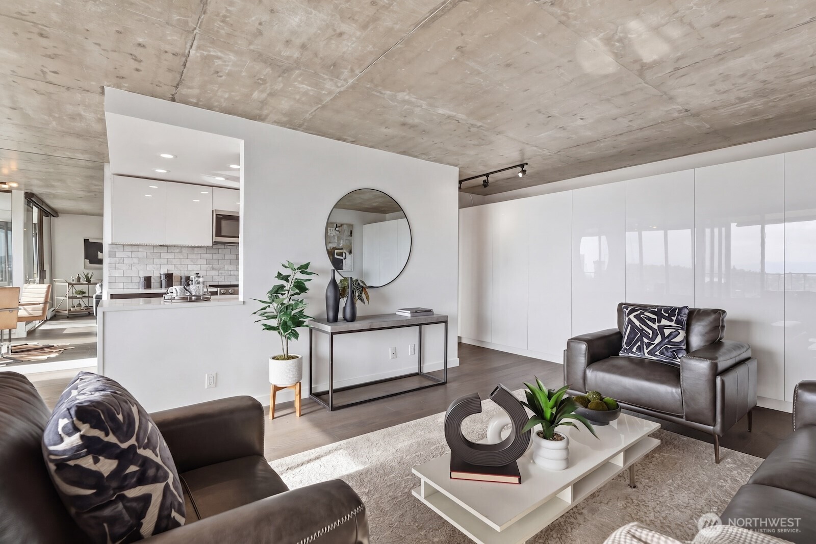 Concrete building construction and high-level soundproofing help make this space remarkably quiet - noise from outside and from neighbors is virtually nonexistent.