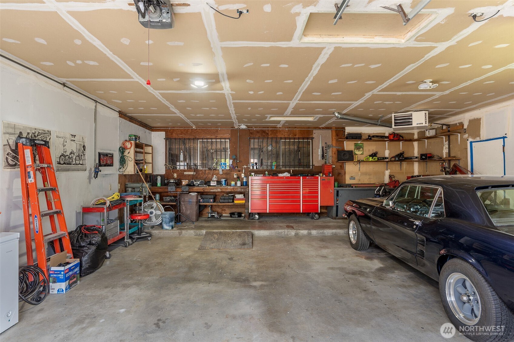 Garage/Shop is a mechanic's dream!