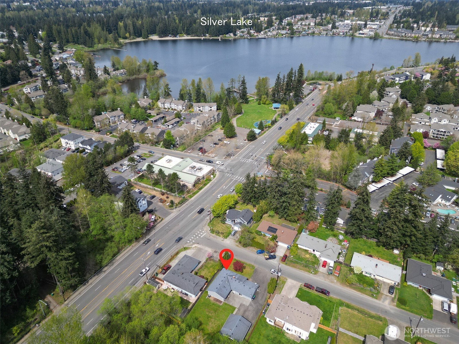 One block from Lake Stevens and Hauge Homestead park