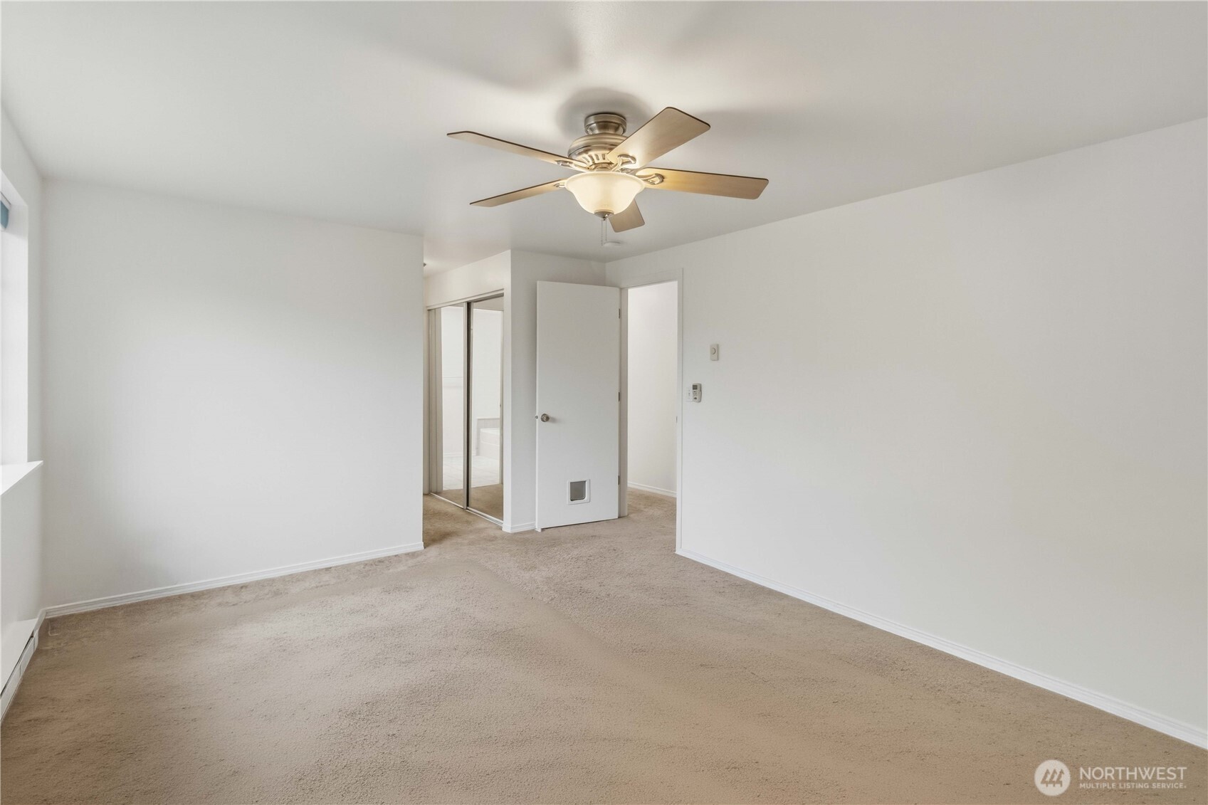 Large and bright primary suite