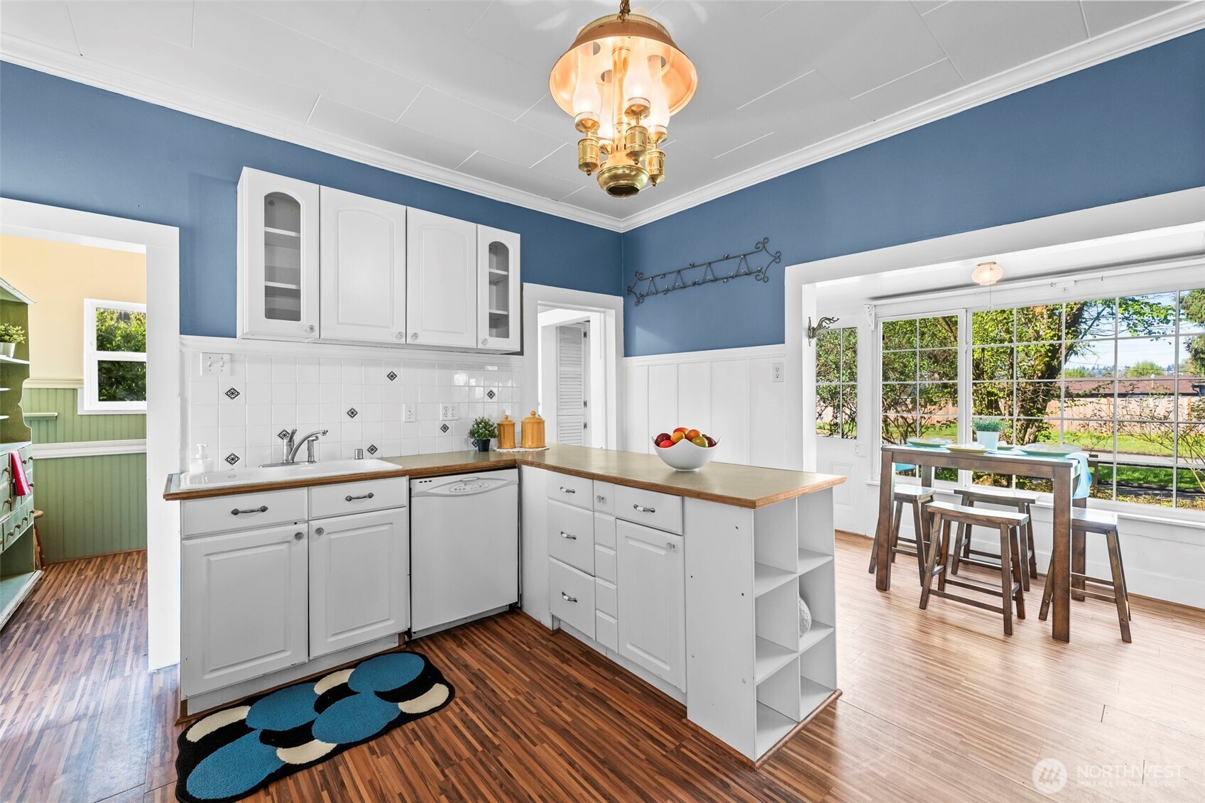 Walk-in pantry on the left, and the bathroom throught the door center frame.