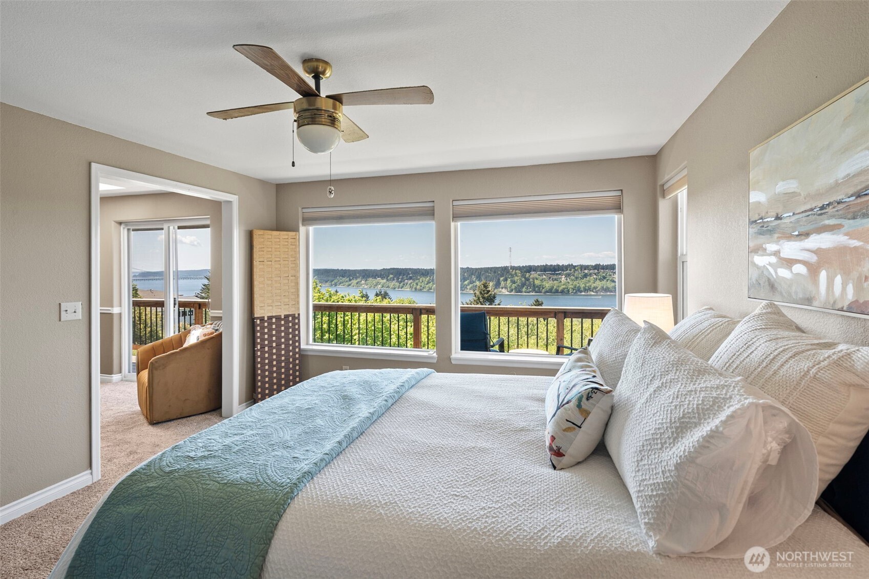 Upper Level Viewing Deck