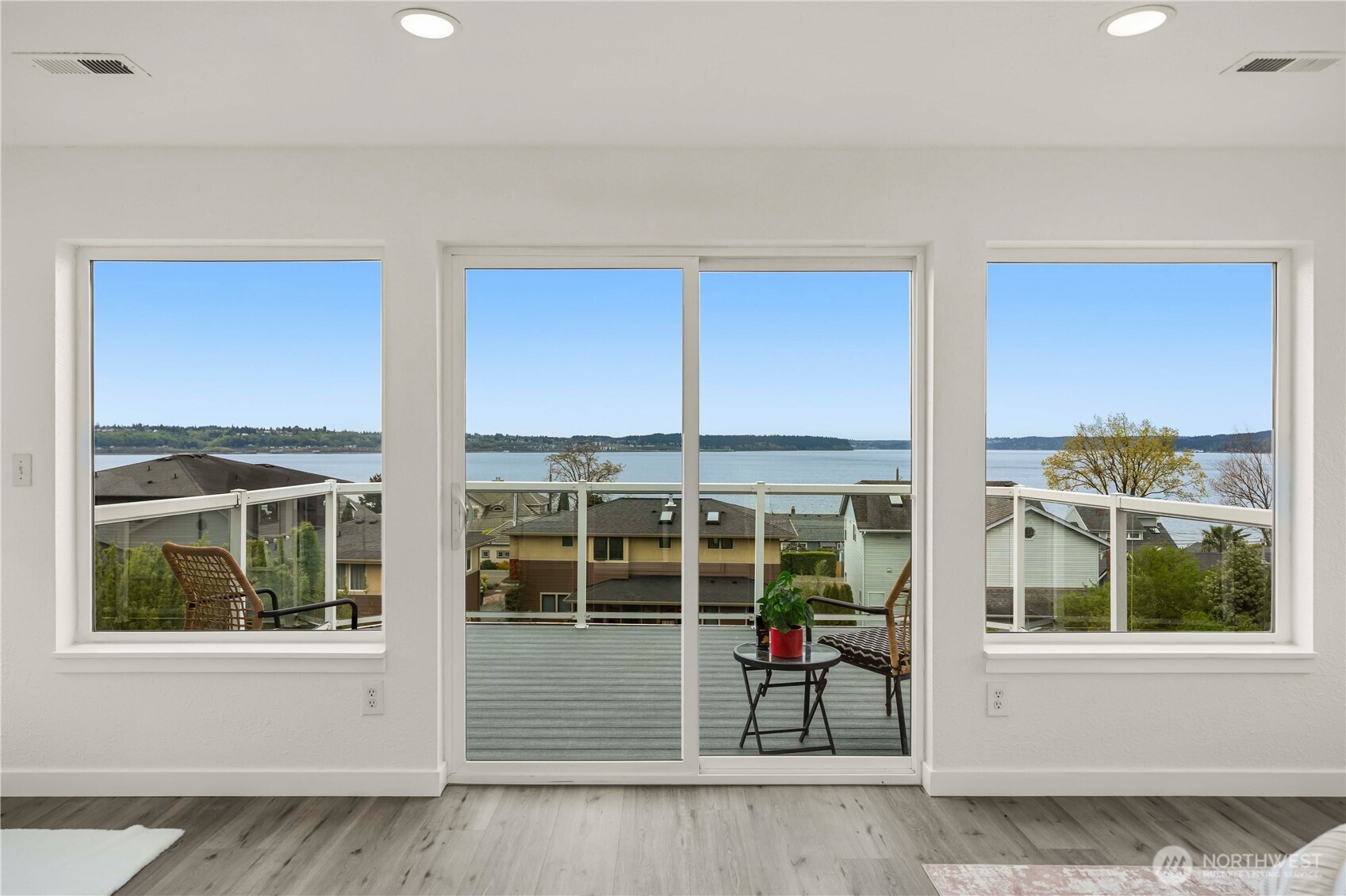 Private deck with amazing views you have to see in person!