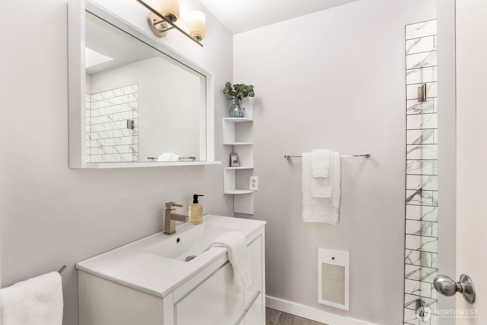 Bathroom off primary