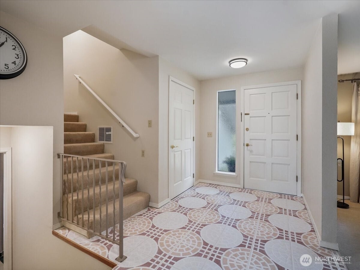 Super fun tri-level entry.