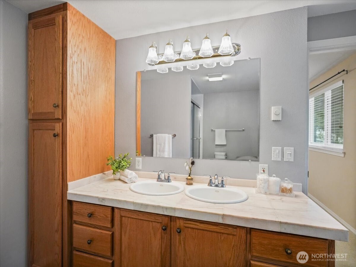 Two sinks in the primary suite.