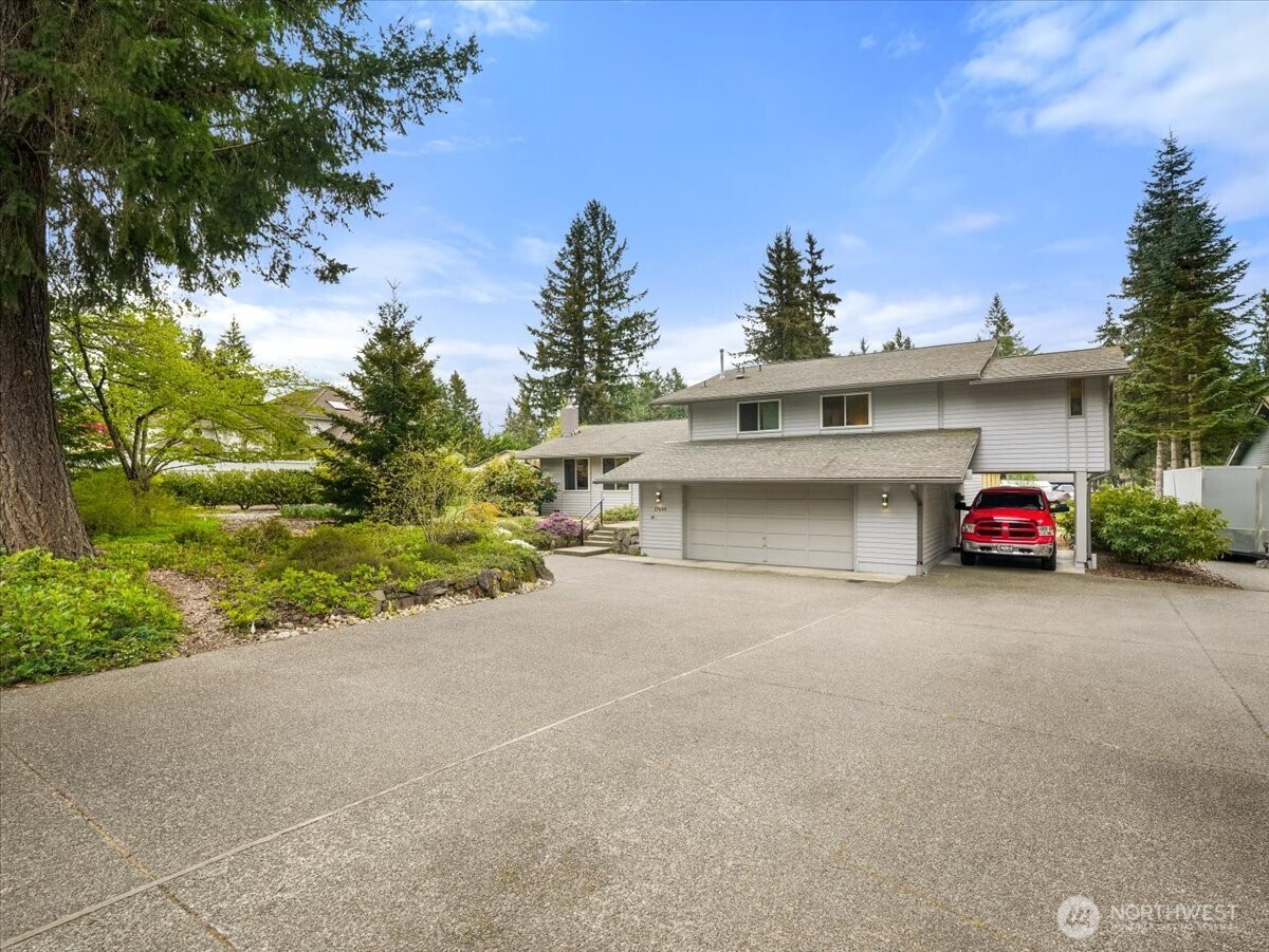 Plenty of driveway for friends to come visit.