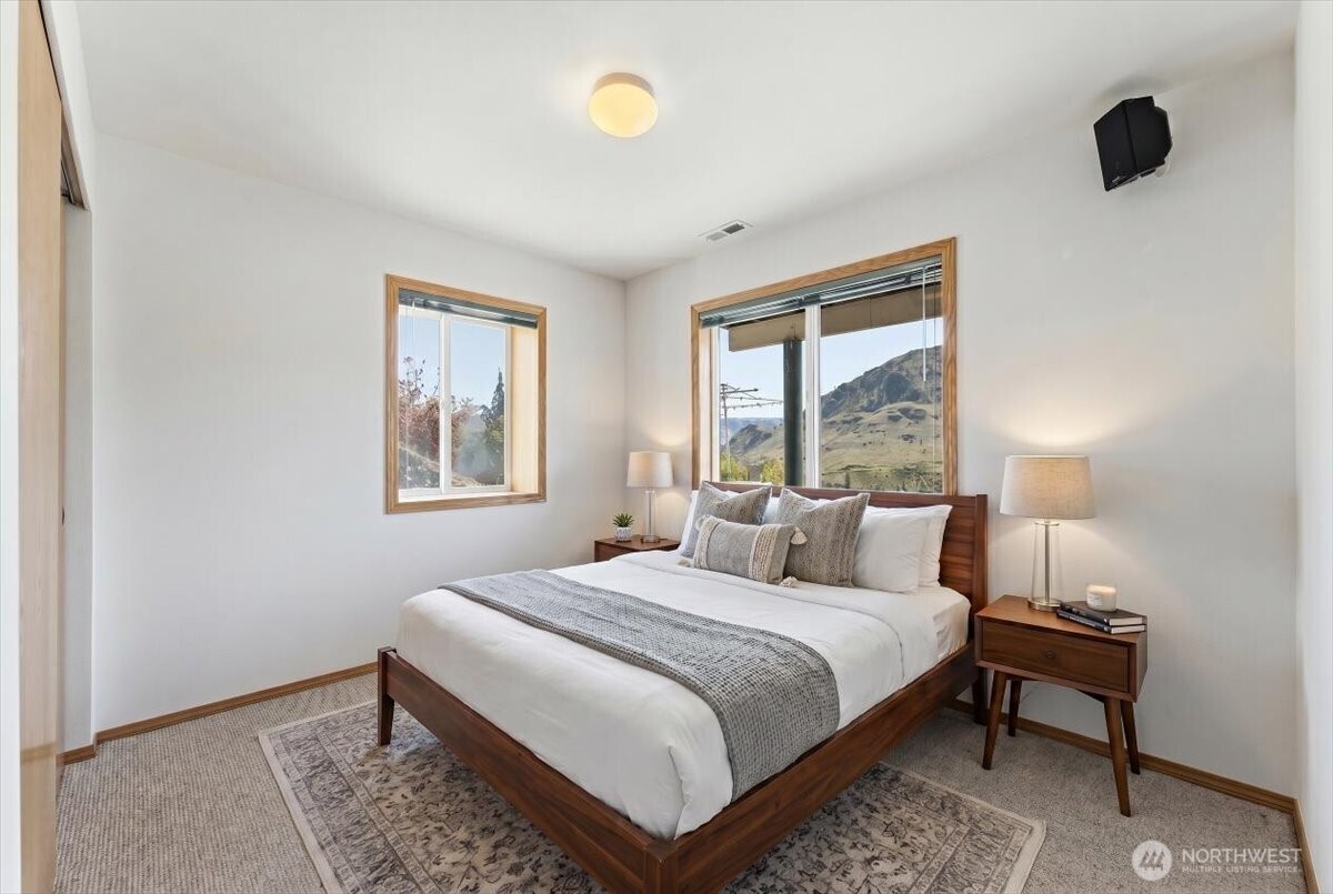 Daylight basement virually staged guest bedroom #3