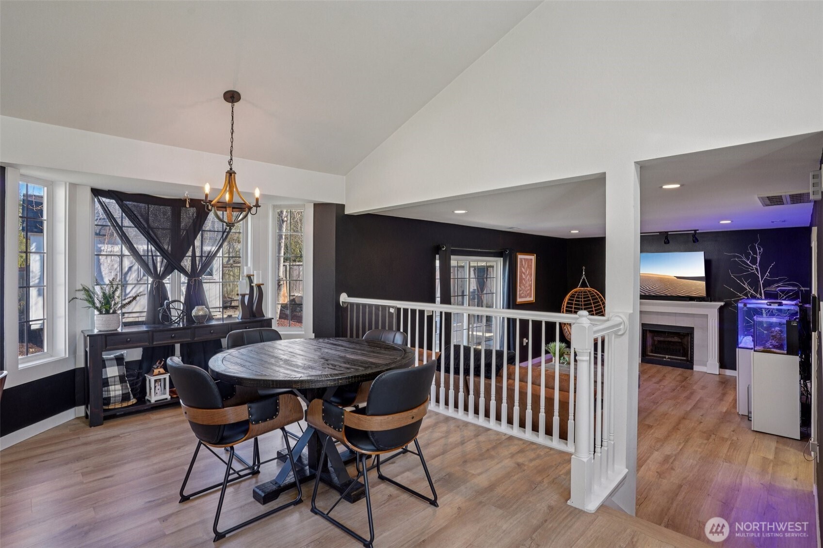 Formal Dining