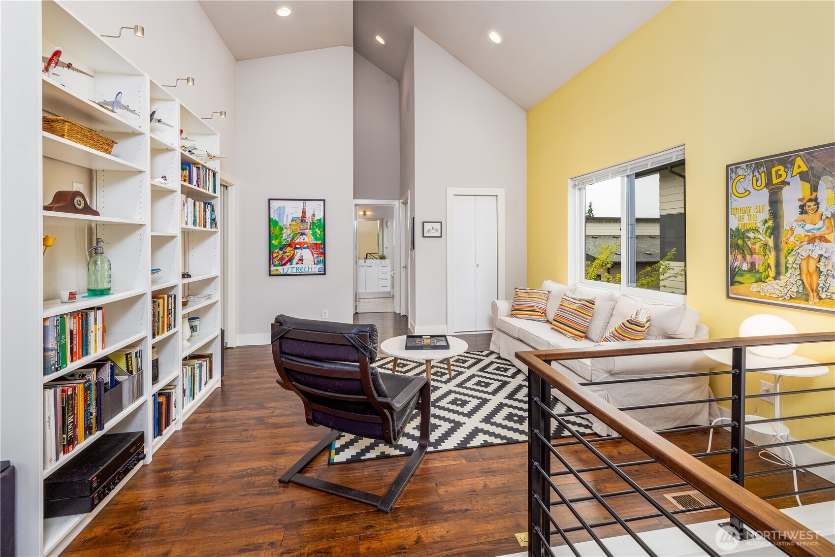 Upstairs loft open space