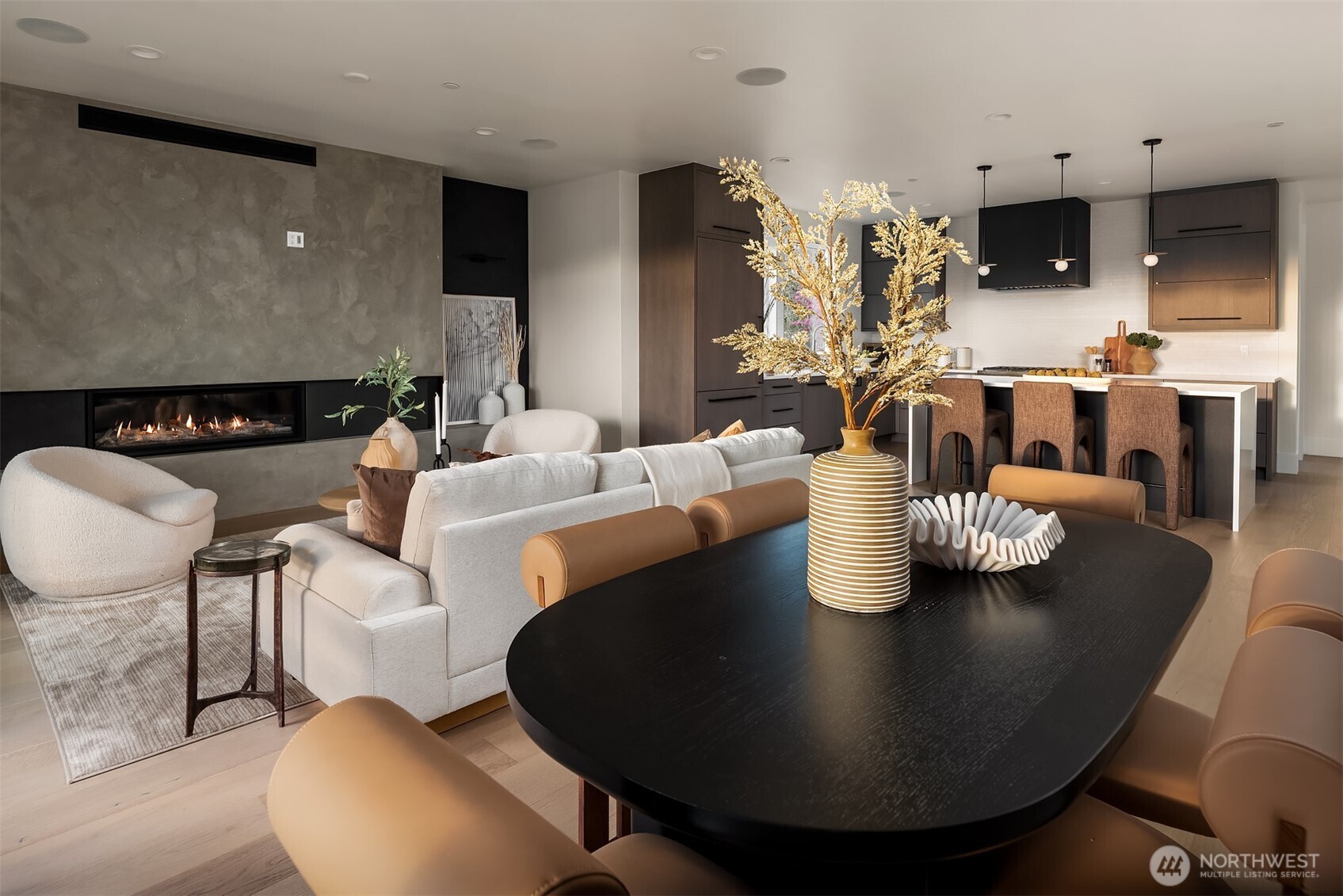 Main Level dining space