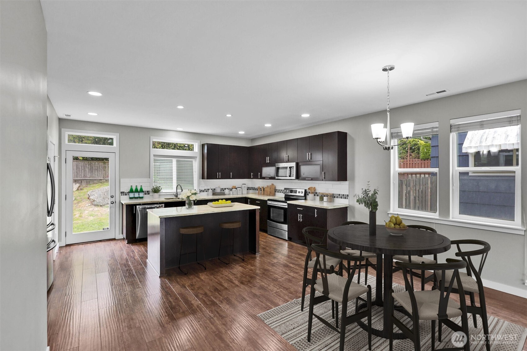 living room dining area