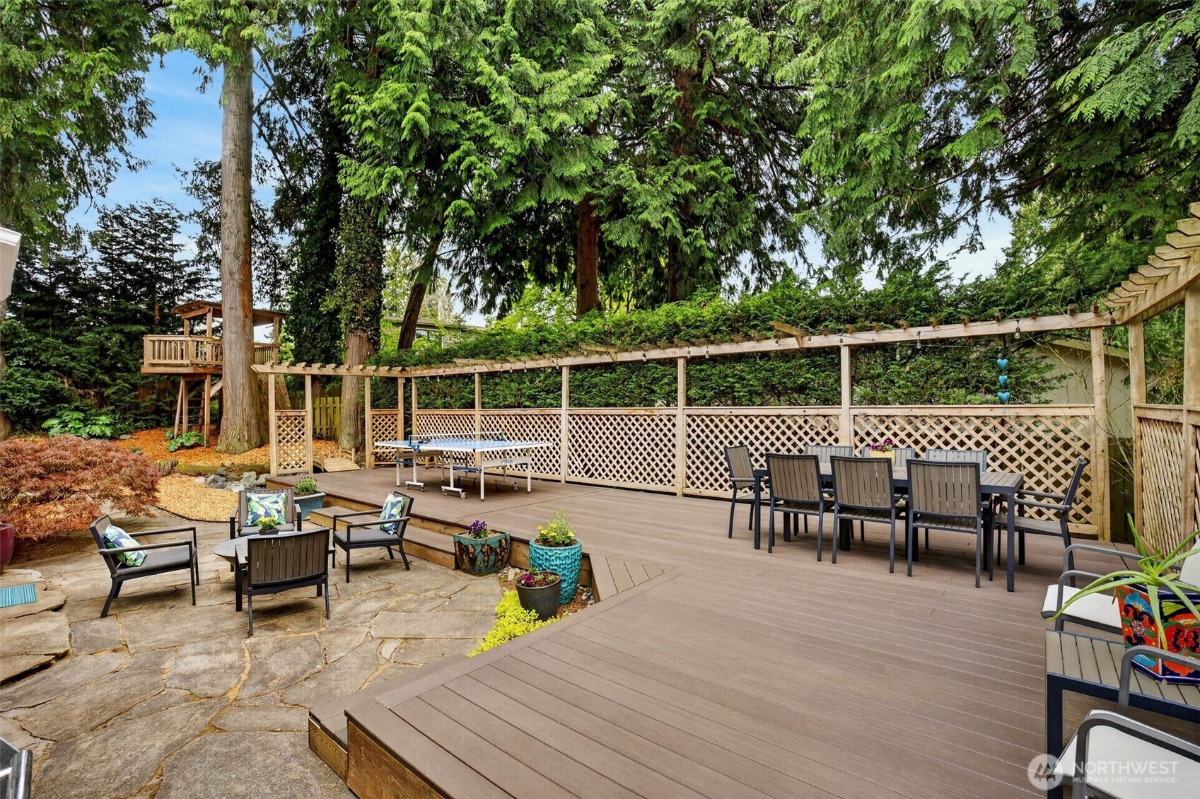 Picturesque Backyard w/Treehouse