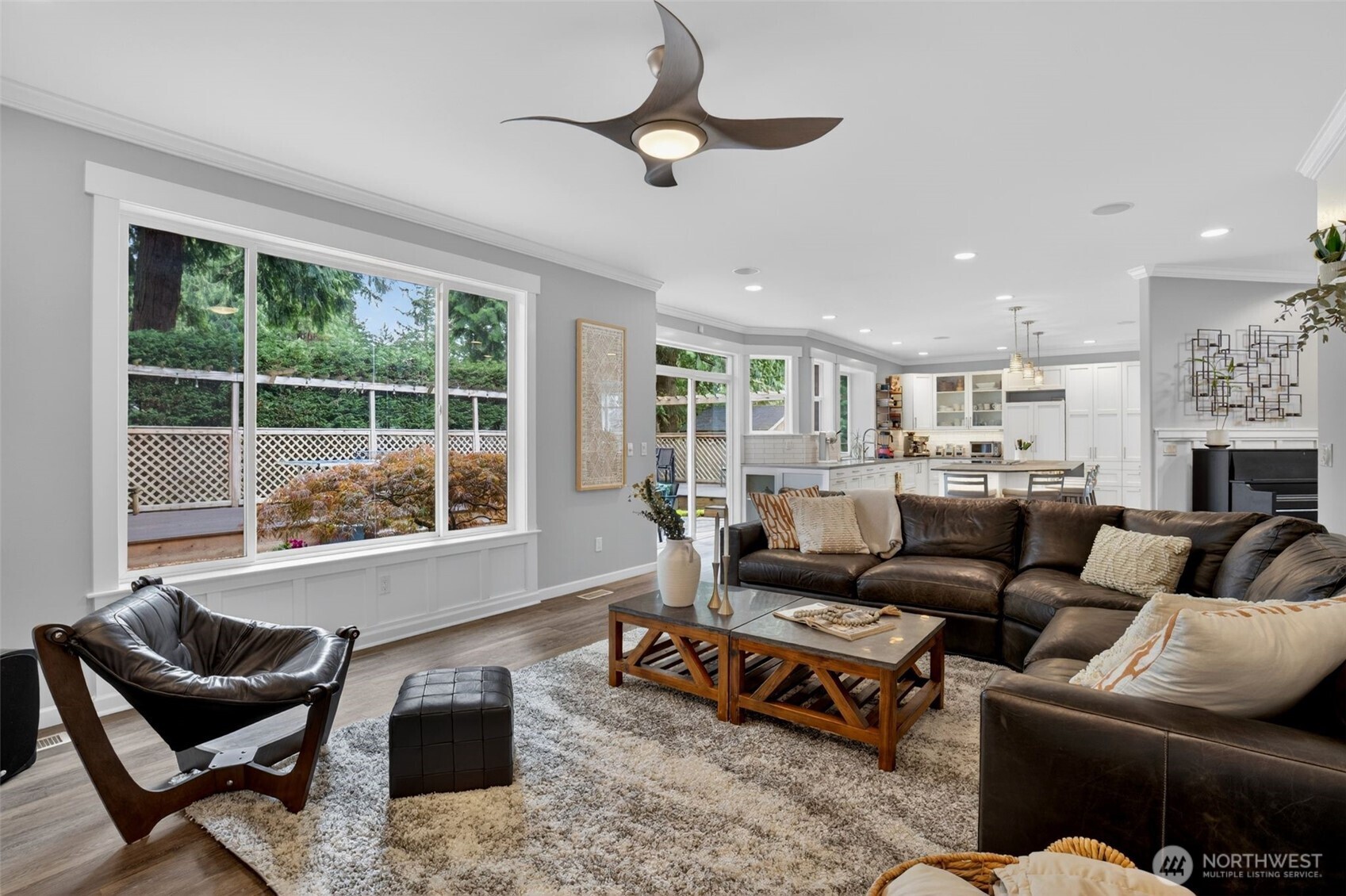 Open, Flowing Floorplan