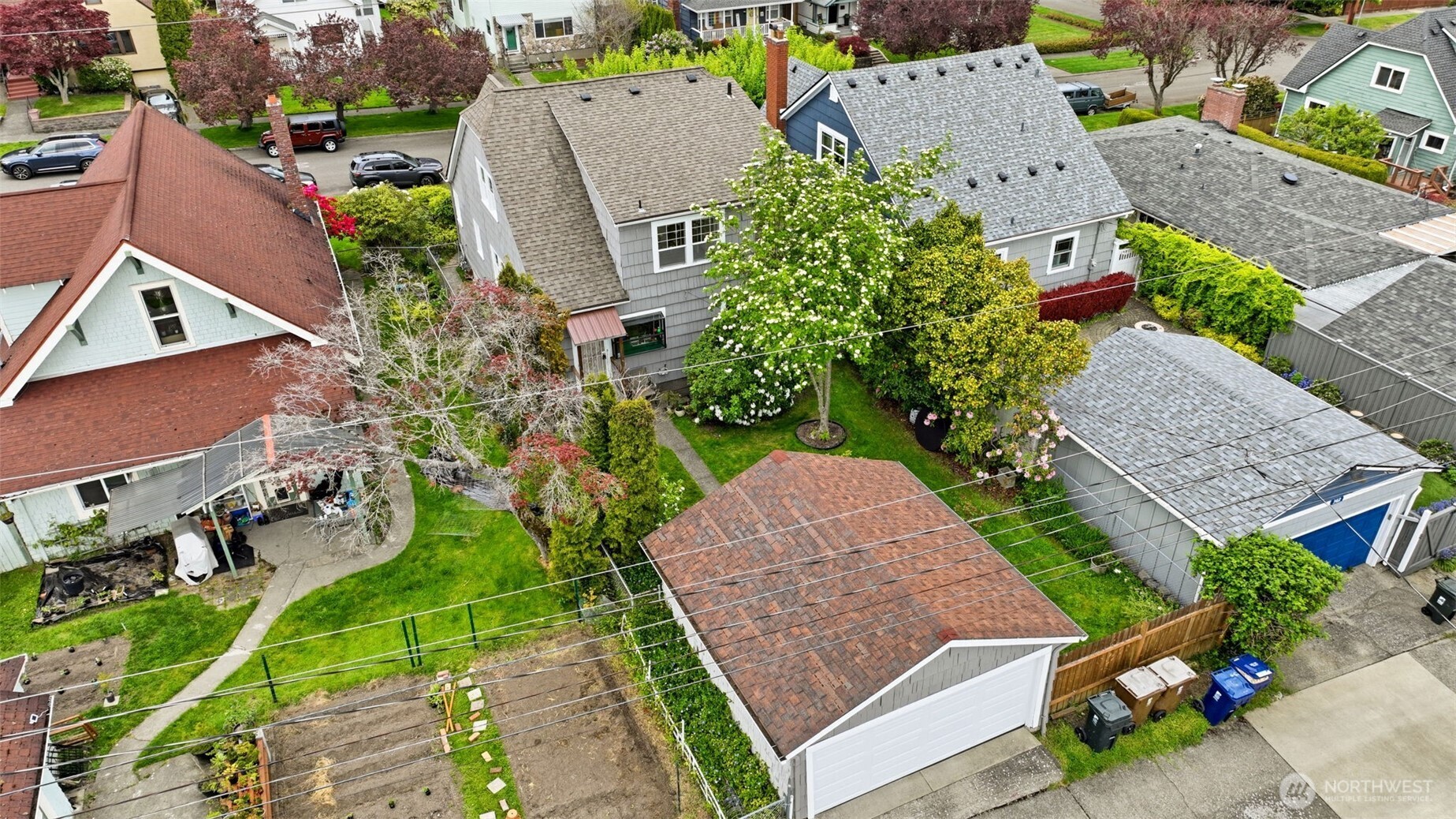 Two car garage off alley!