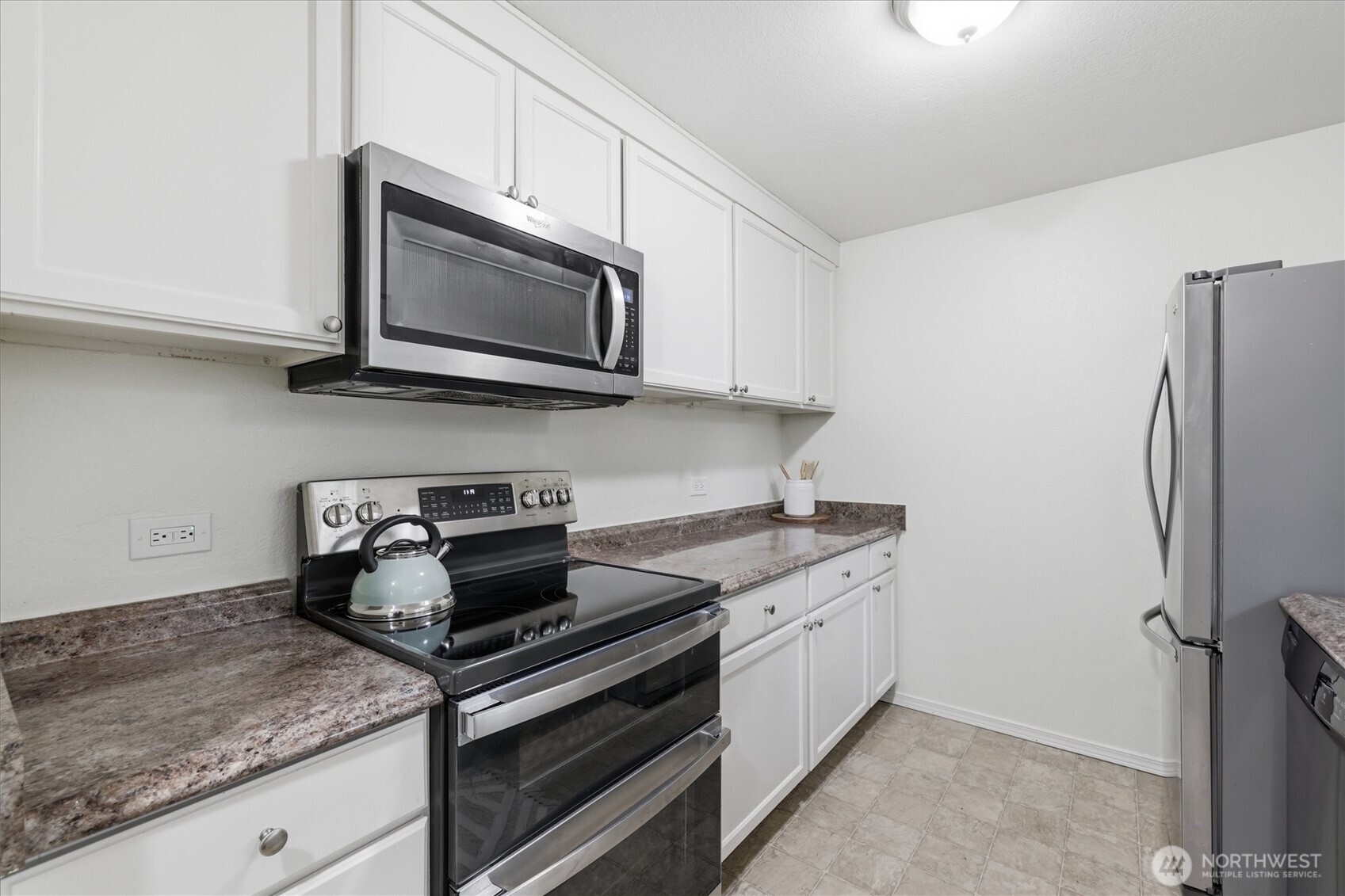 Enjoy cooking on the brand new stove!