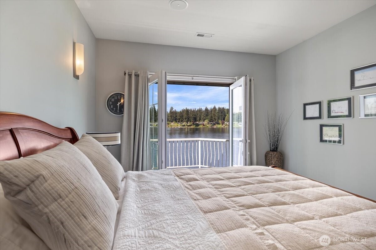 Second bedroom