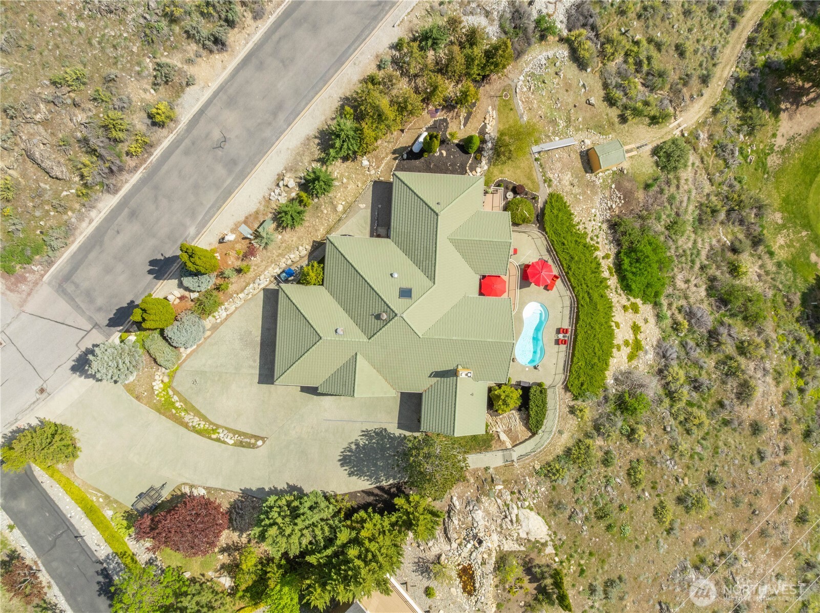 Welcome the Golf Course Terrace Estate.