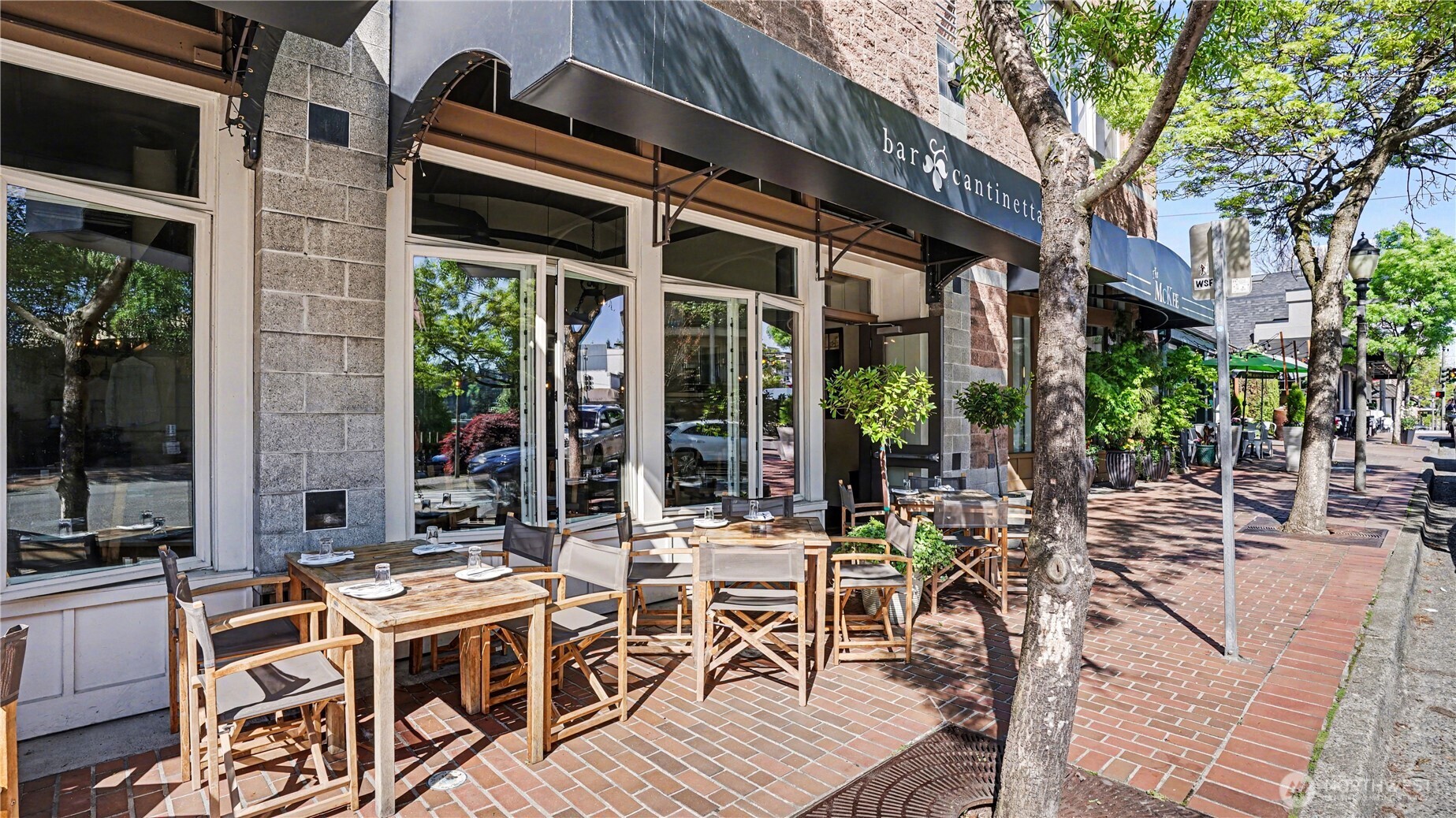Old Downtown Bellevue restaurants and bars very near for your convienence.