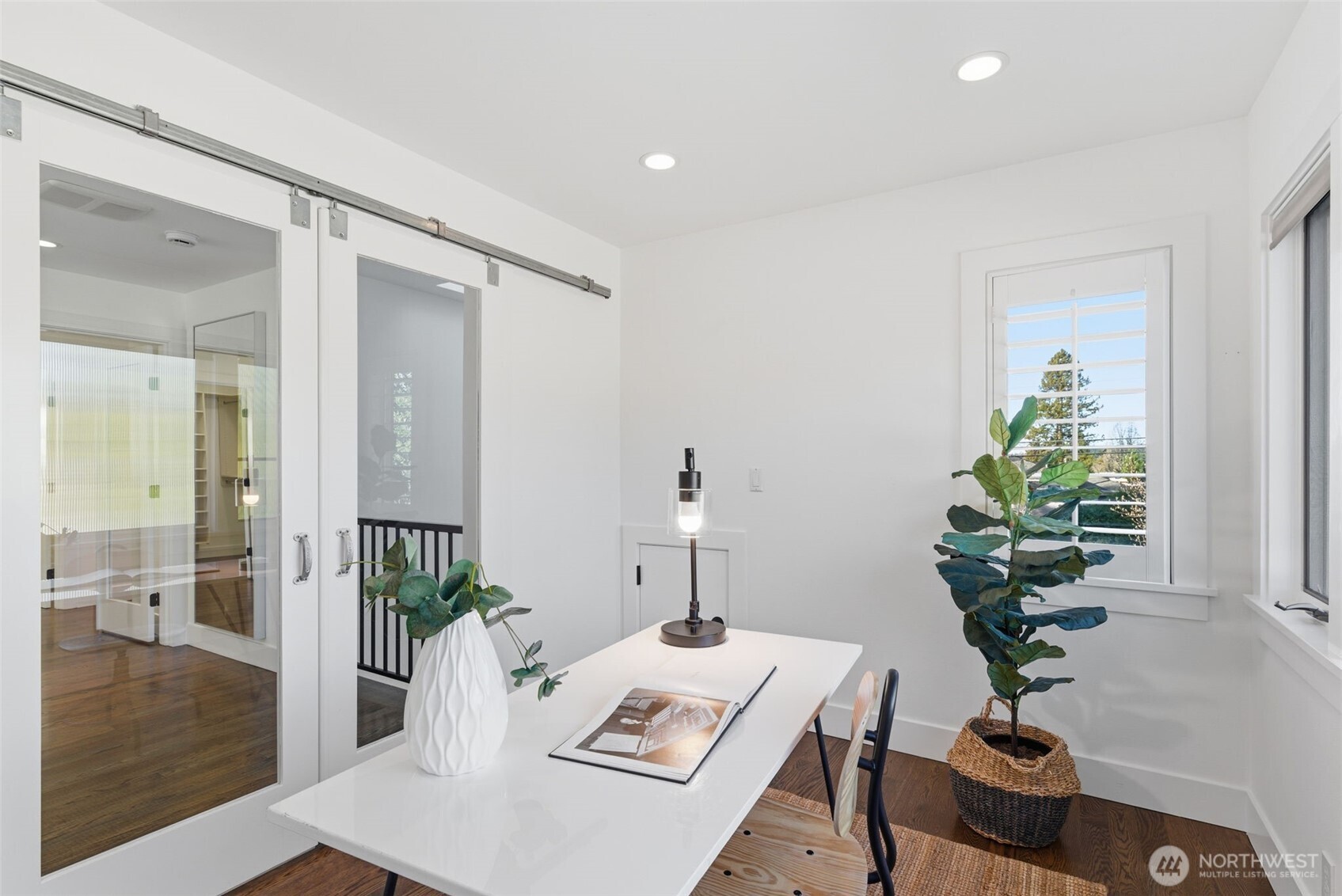 Galvanized steel hardware and full light doors – easily fitted with film or fabric panels if privacy or darkness are needed.