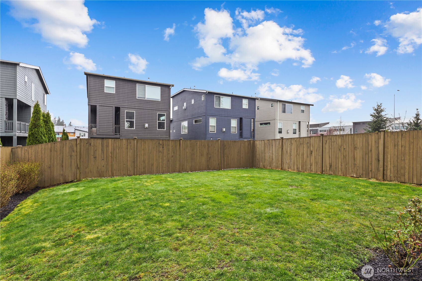 Large flat fully fenced back yard