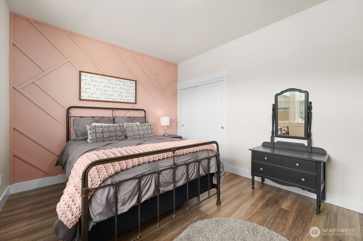 Lower floor front bedroom.